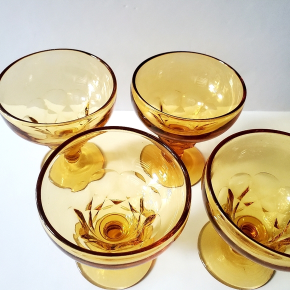VTG Amber Glass Faceted Pedestal Glass Dessert Servers 4pcs MCM Retro Regency - Picture 5 of 6